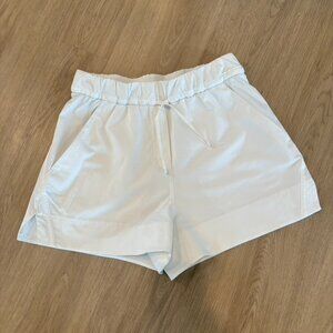 Lululemon Cinchable Waist High-Rise Woven Short 3.5" in Bone size small
